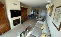 Spacious penthouse with pool and gym in Parekklisia 
