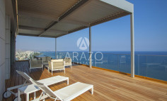 Sea view luxury penthouse in the center of Limassol 