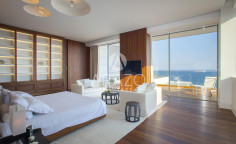 Sea view luxury penthouse in the center of Limassol 
