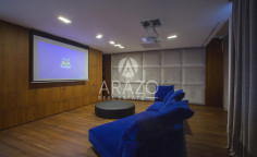 Sea view luxury penthouse in the center of Limassol 