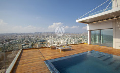 Sea view luxury penthouse in the center of Limassol 