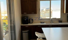 Fully furnished penthouse in central Mesa Geitonia 