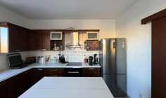 Fully furnished penthouse in central Mesa Geitonia 