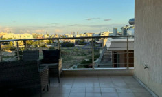 Fully furnished penthouse in central Mesa Geitonia 