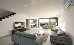 3 bedroom furnished villa with swimming pool to rent in Pyla
