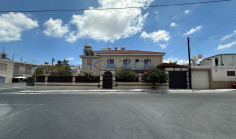 Spacious five bedroom house in quiet Apostolos Andreas area 