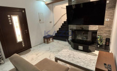 Spacious five bedroom house in quiet Apostolos Andreas area 