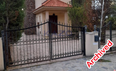 Spacious furnished house with large plot in Trimiklini 