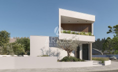 4 bedroom villa with swimming pool for sale in Dromolaxia