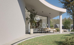 4 bedroom villa with swimming pool for sale in Dromolaxia