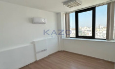 Spacious top floor office in central Omonoia location 