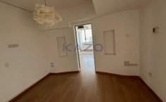 Spacious top floor office in central Omonoia location 