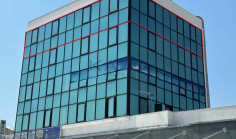 Spacious top floor office in central Omonoia location 