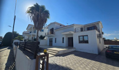 4 bedroom house to rent in Paralimni