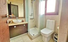 4 bedroom house to rent in Paralimni