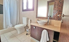 4 bedroom house to rent in Paralimni