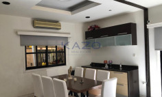 Detached house with pool four bedrooms spacious plot 