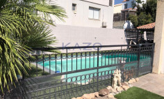 Detached house with pool four bedrooms spacious plot 