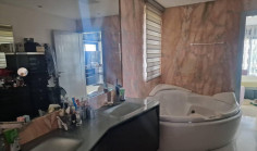 8 bedroom house to rent in Engomi