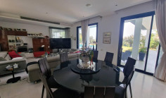 8 bedroom house to rent in Engomi