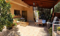 For beds house for sale in Lakatamia