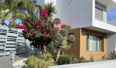 Beautiful 4 bedroom house for sale in Politiko