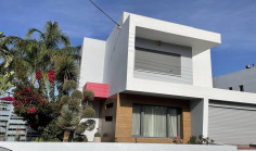 Beautiful 4 bedroom house for sale in Politiko