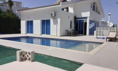 4 beds house for sale in Strovolos