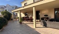 4+1 bedroom house in Aradippou 