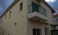 Spacious Mouttagiaka maisonette with communal pool access 