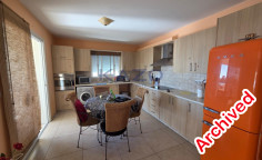 Beautiful three bedroom top floor flat for rent in Agios Ioannis area 