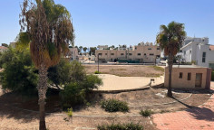 4 bedroom villa Dhekelia road 300 meters from the beach 