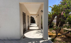 4 bedroom villa Dhekelia road 300 meters from the beach 