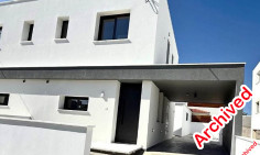 Luxury 2 bedroom house to rent in Deryneia