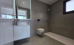 Modern sea-view 2-bed apartment in Agios Athanasios 