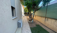 Spacious 4-bed villa in Ypsonas with private pool 