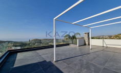 Modern fully furnished 6 bedroom villa with sea view in Parekklisia 