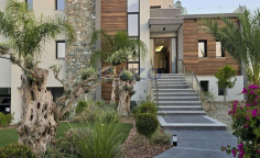 Modern fully furnished 6 bedroom villa with sea view in Parekklisia 