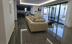 Modern fully furnished 6 bedroom villa with sea view in Parekklisia 
