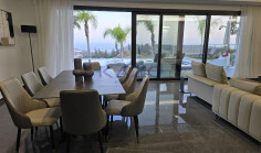Modern fully furnished 6 bedroom villa with sea view in Parekklisia 