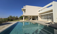 5 bedroom house to rent in Nisou