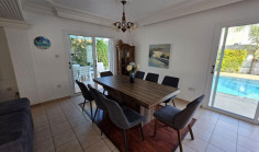 4 bedrooms house to rent in Pernera