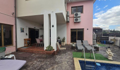 4 bedroom house to rent in Alampra