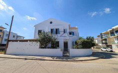 Four-bedroom house with attic in Lakatamia, Nicosia 