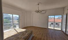 4 bedroom apartment to rent in Lykabittos