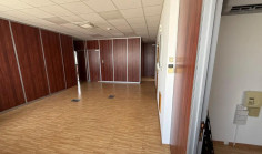 Commercial to rent Acropolis