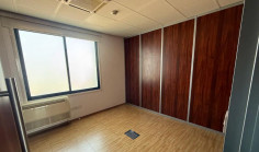 Commercial to rent Acropolis