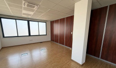 Commercial to rent Acropolis