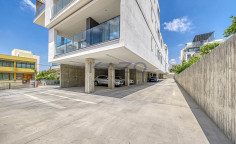 Furnished 2-bed apartment in Columbia with city views 