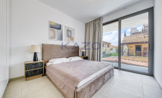 Furnished 2-bed apartment in Columbia with city views 